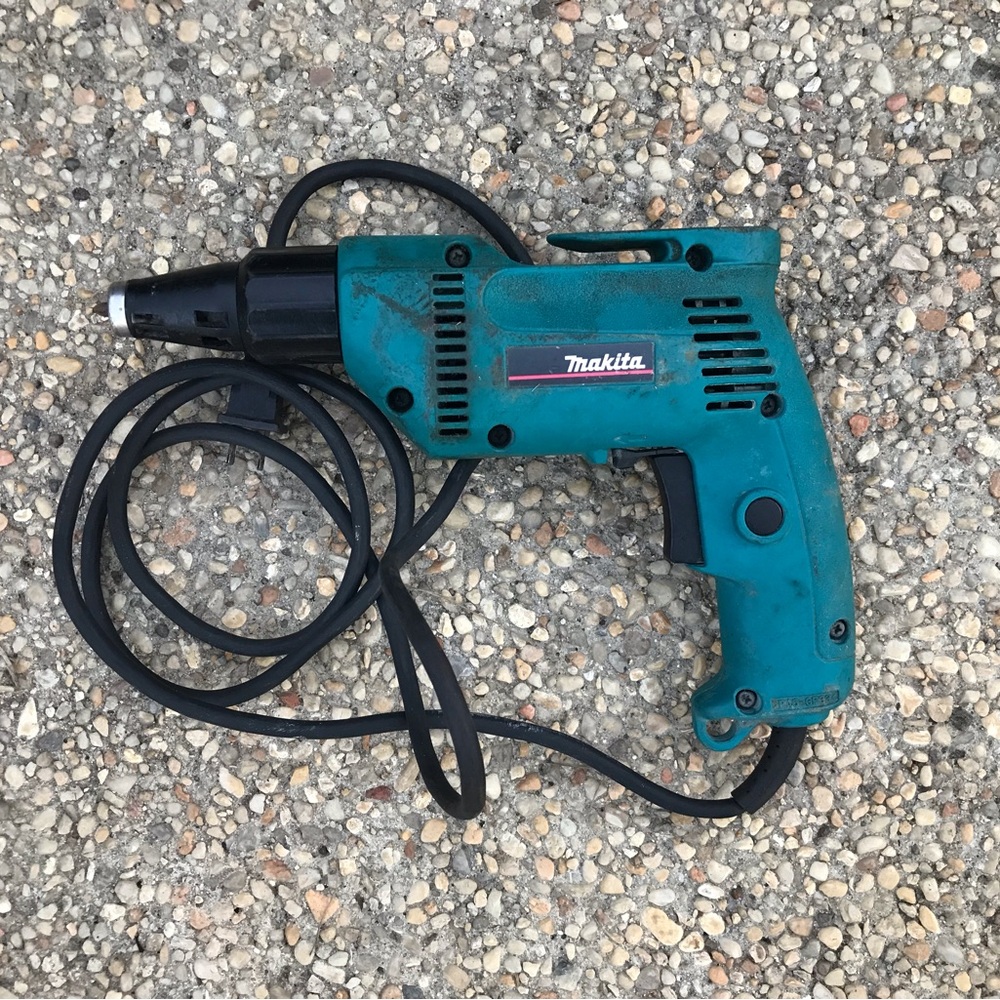 Makita Drywall Screwdriver Screw Gun Reversible Drill Tool # 6821 Tested Works